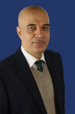 Reza ZANJIRANI FARAHANI Reza ZANJIRANI FARAHANI