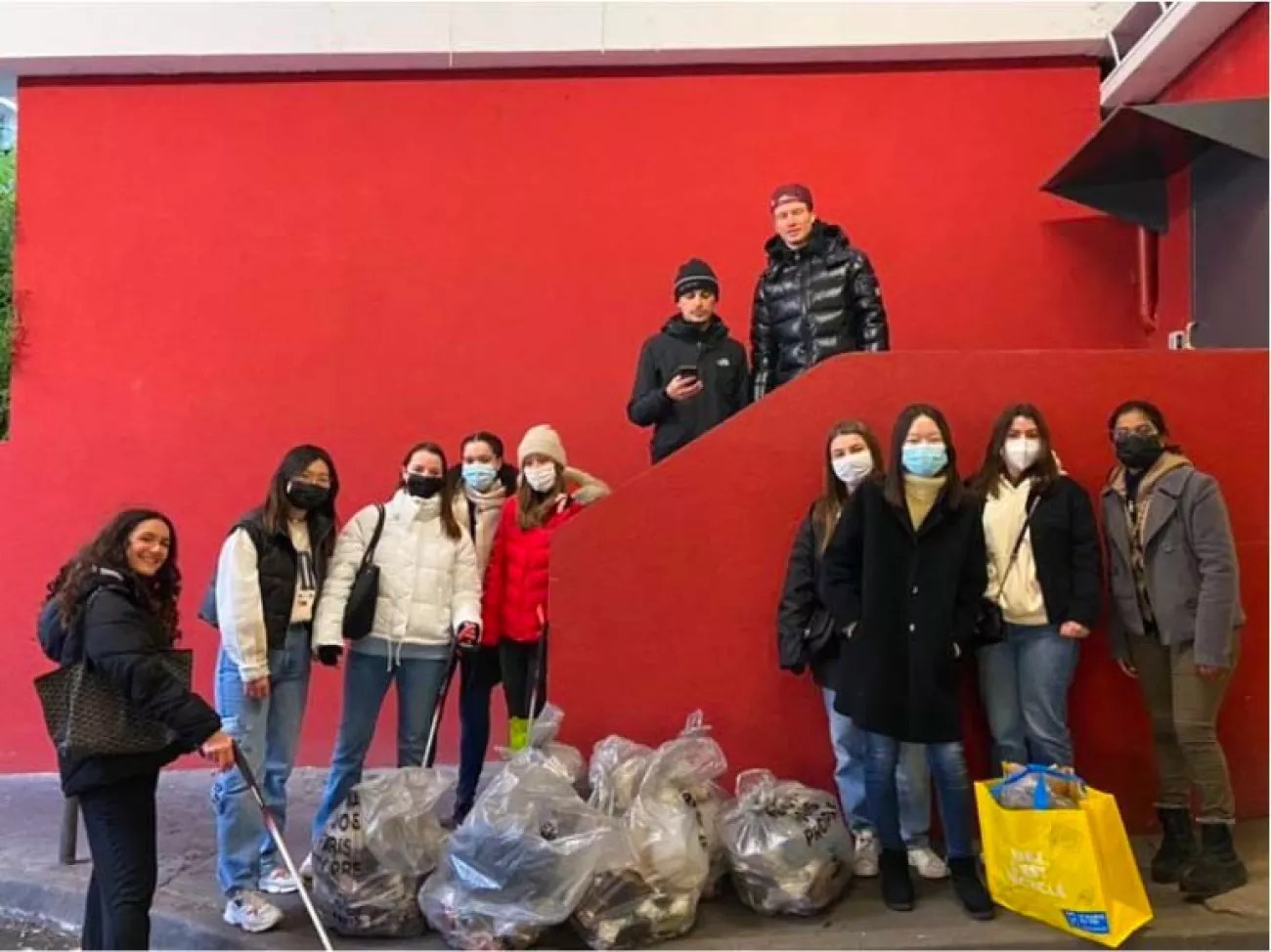 Les étudiants de Paris School of Business se mobilisent pour nettoyer le quartier des Olympiades 2